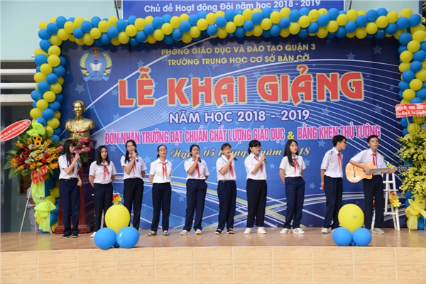 180905 Khai giang (1).JPG